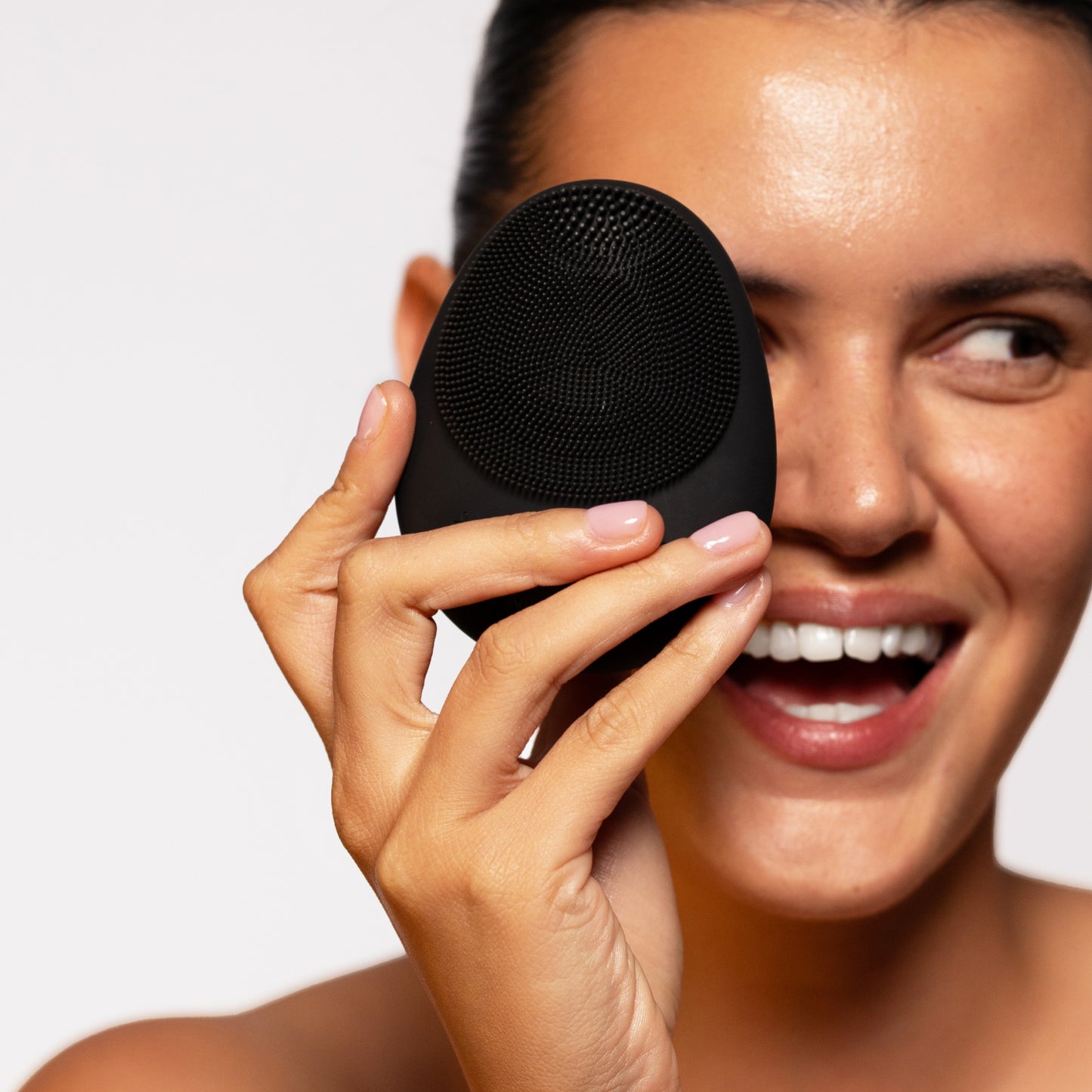 Cleansing Egg - Silicone Facial Cleansing Brush